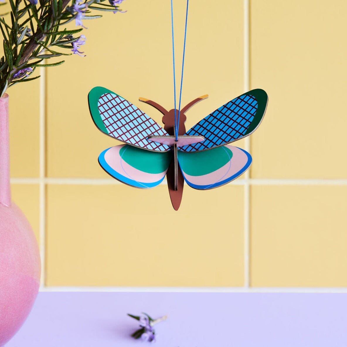 Anhänger "Grid Butterfly" Klappkarte Studio Roof
