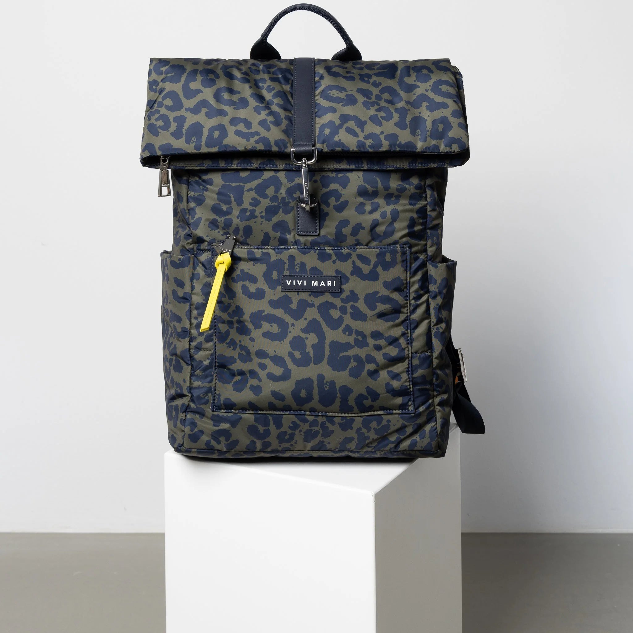 Backpack "Padded" Vivi Mari leo splashes navy/olive 