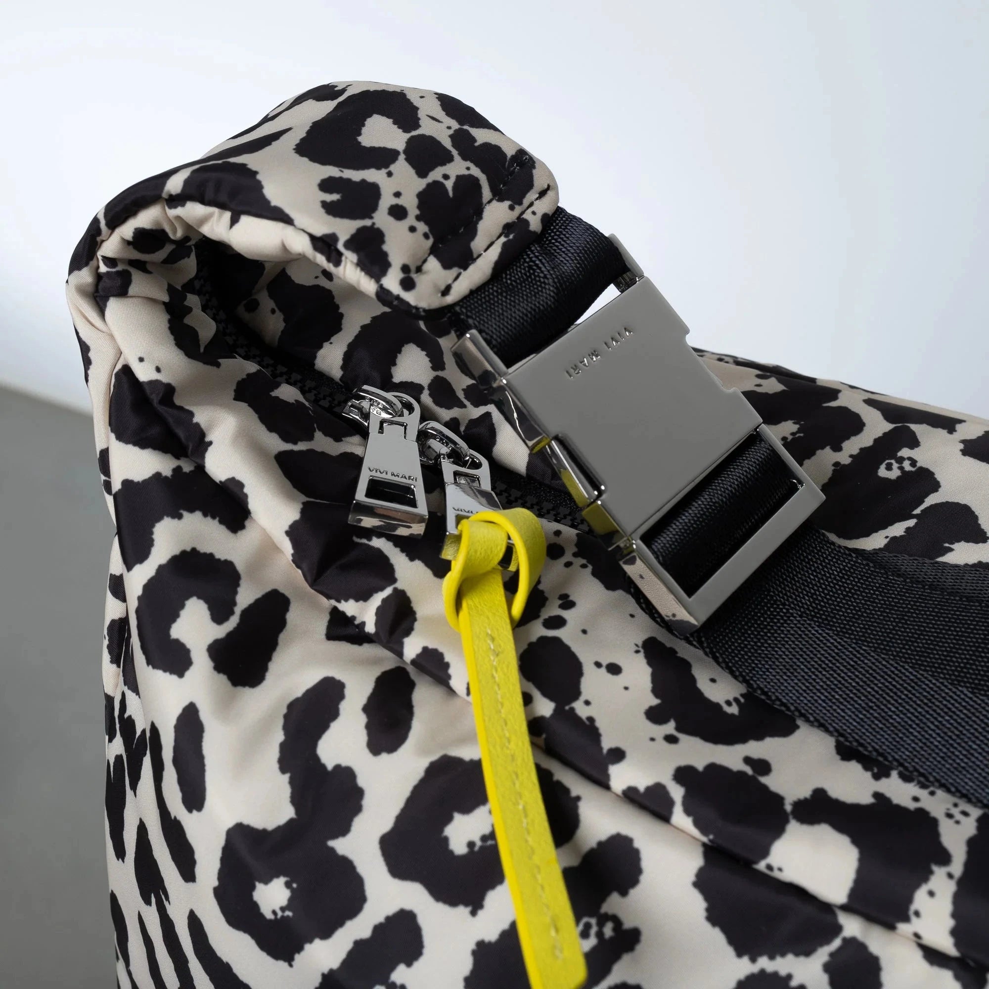 Hip Bag "Padded Oversized" Handtaschen, Geldbörsen & Etuis Vivi Mari