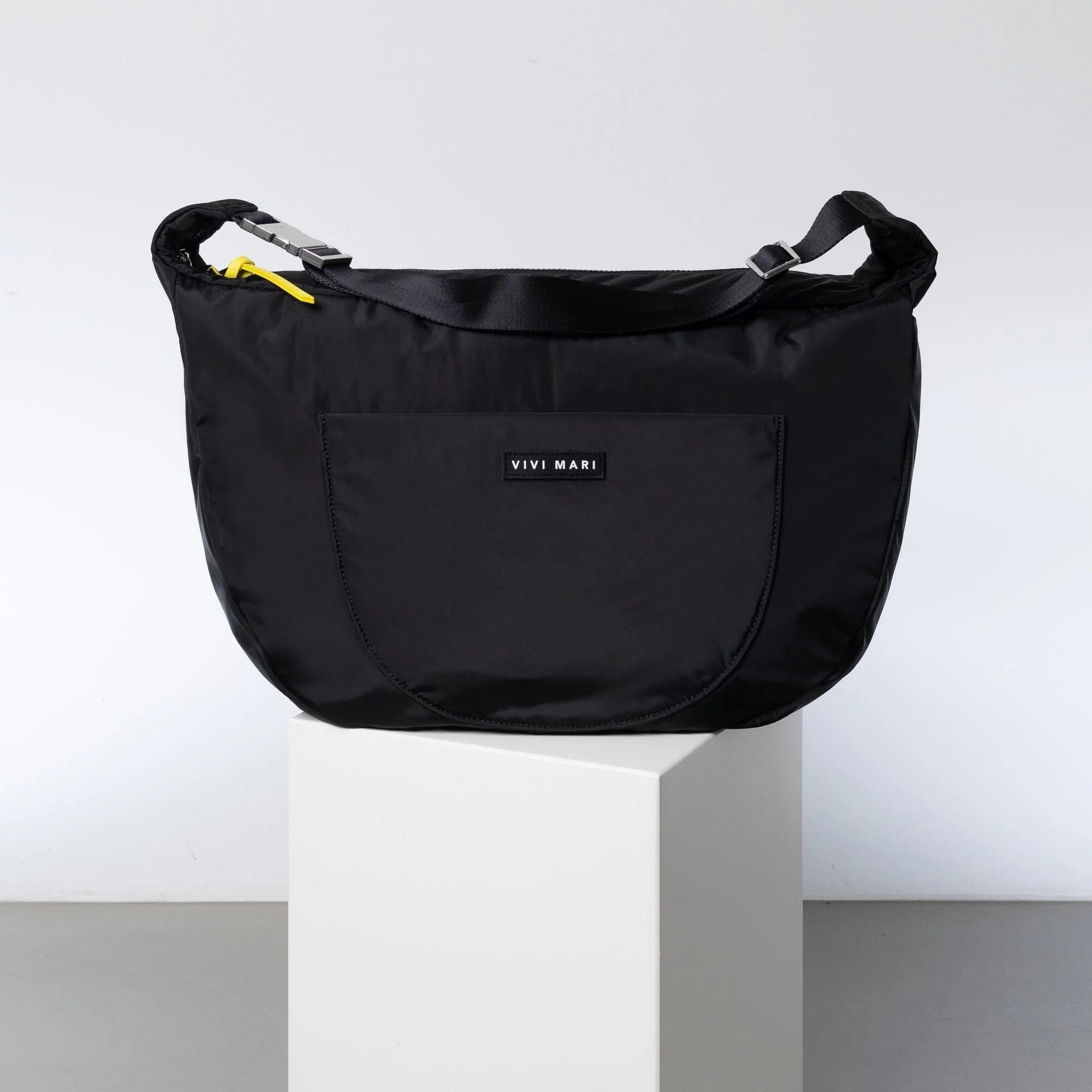 Hip Bag "Padded Oversized" Handtaschen, Geldbörsen & Etuis Vivi Mari black