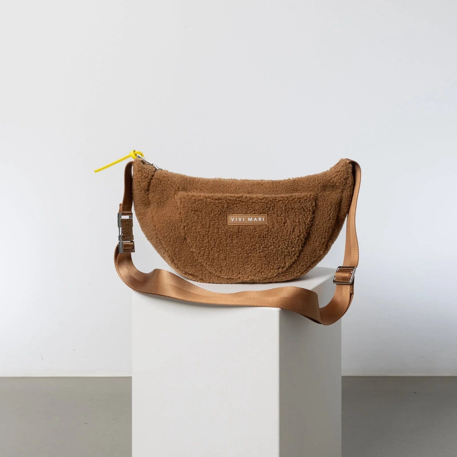 Hip Bag "Teddy Medium" Handtaschen, Geldbörsen & Etuis Vivi Mari caramel