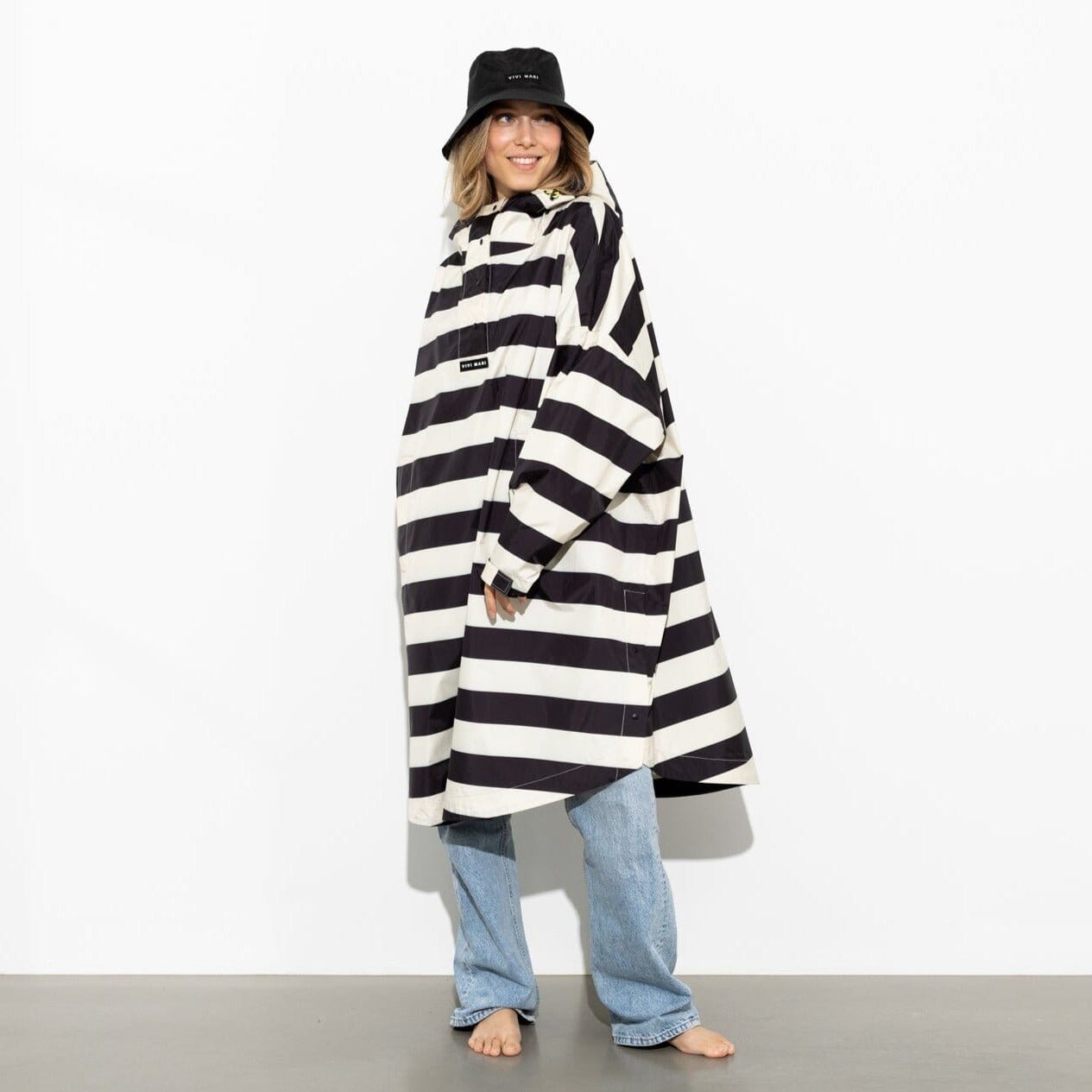 Regencape Poncho "Bold Stripes" Bekleidung & Accessoires Vivi Mari Stripes black/sand 