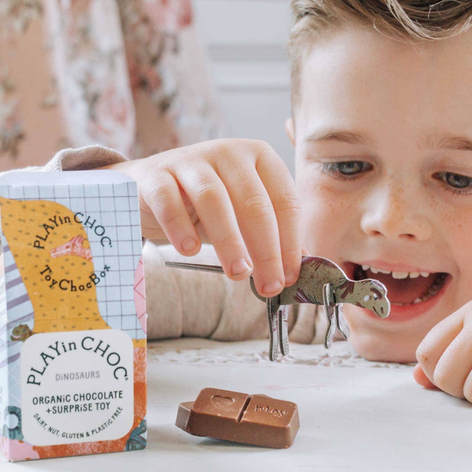 ToyChoc Box "Dinosaurier" Süßigkeit PLAYin CHOC