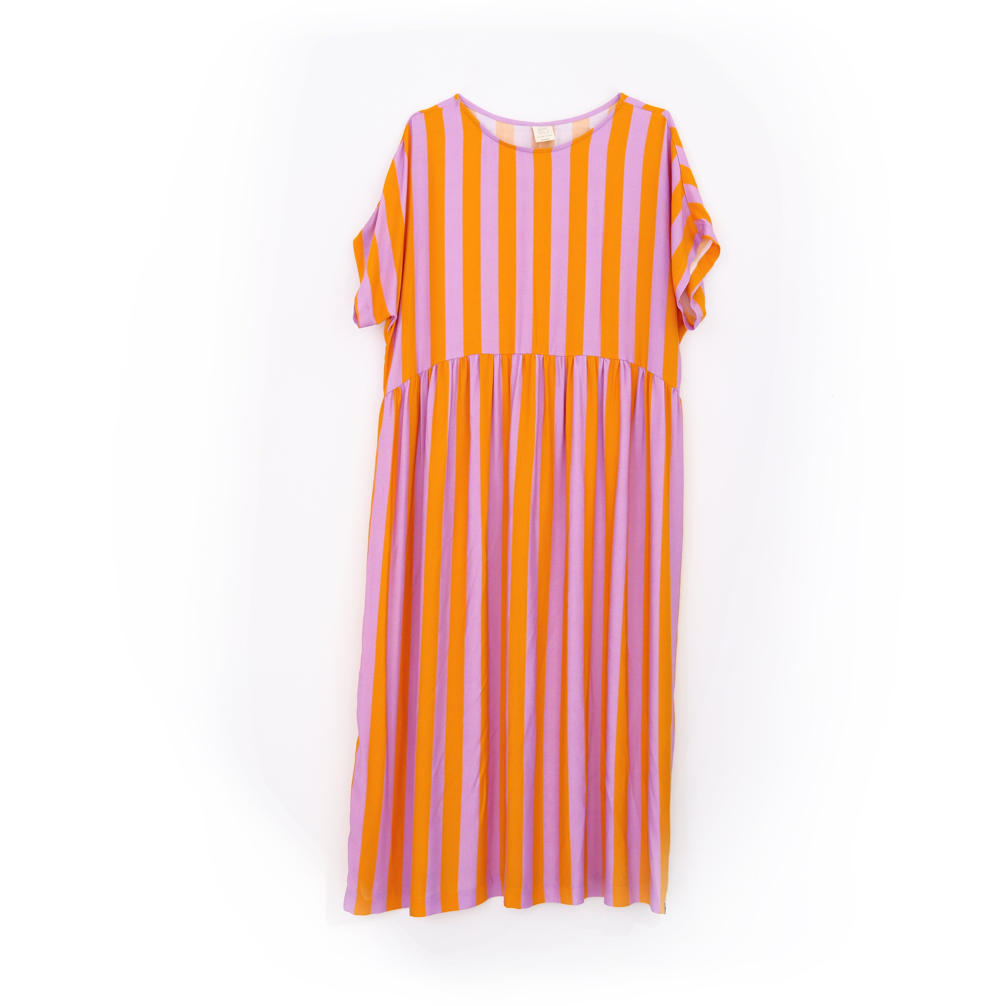 PRE-ORDER: Oversize Kleid "Viskose Stripes" Bekleidung & Accessoires Matsch mit Sahne Orange / Flieder 