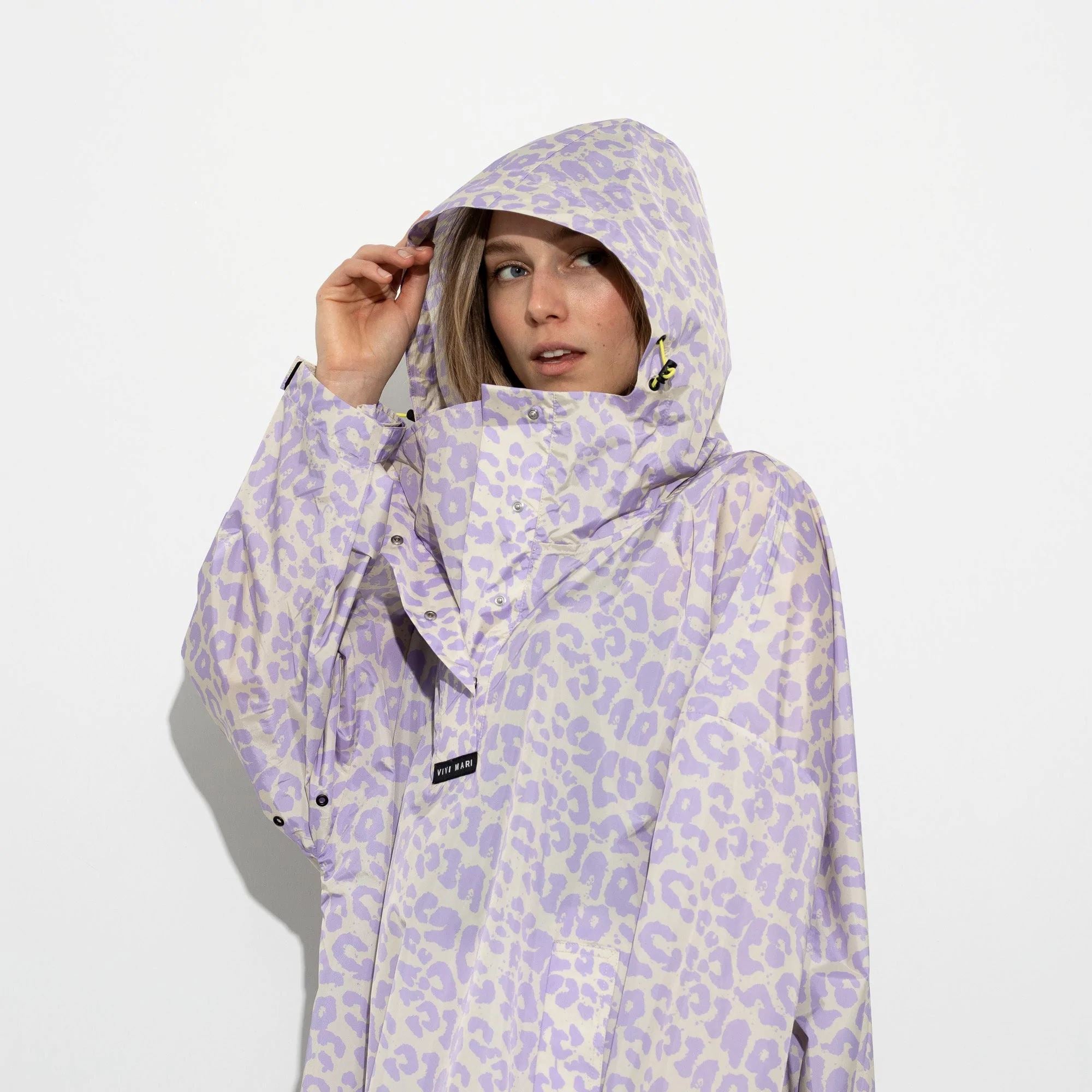 Regencape Poncho Bekleidung & Accessoires Vivi Mari leo splashes flieder/grau