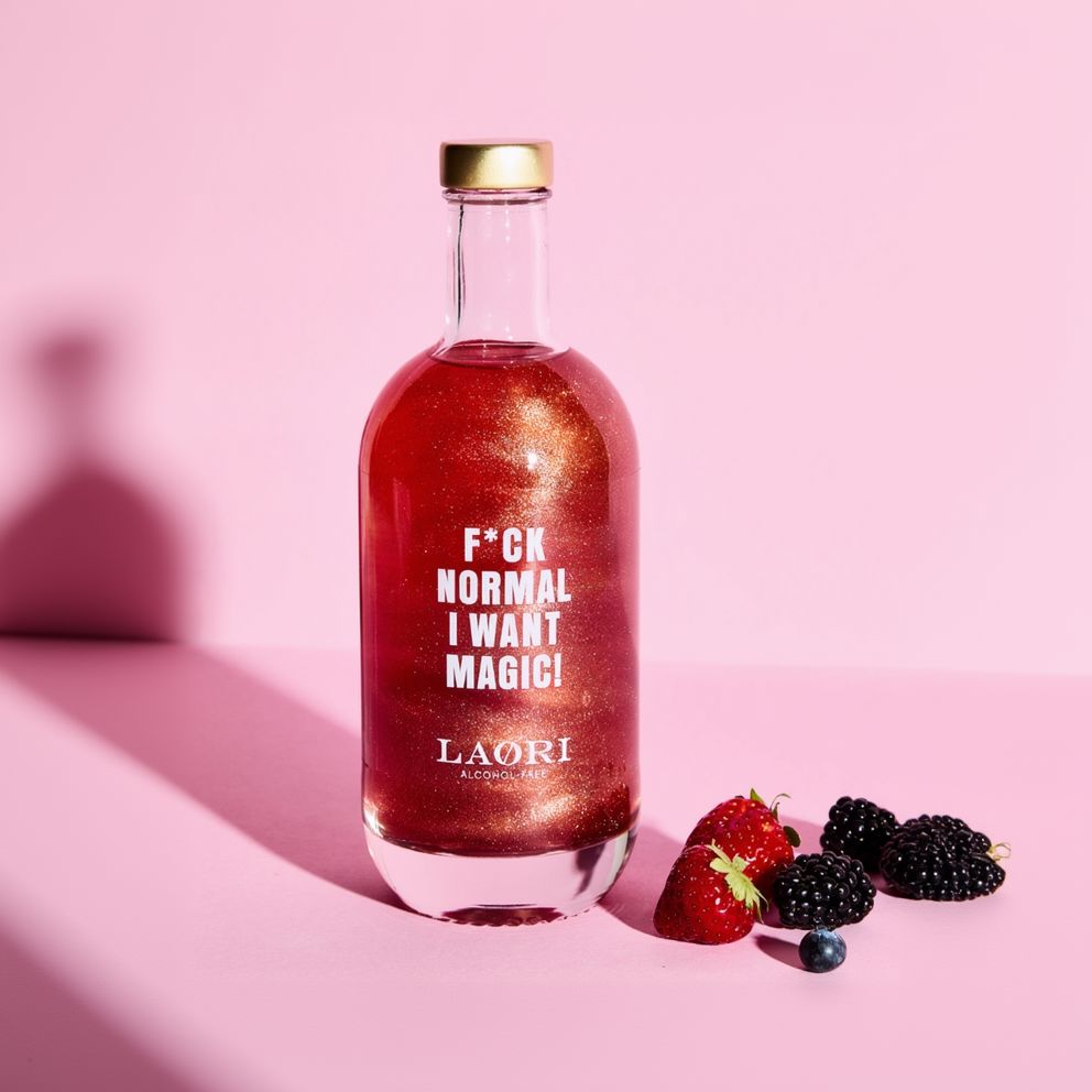 Alkoholfreier Aperitif "Berry Glitzer - F*ck Normal, I Want Magic" Laori 