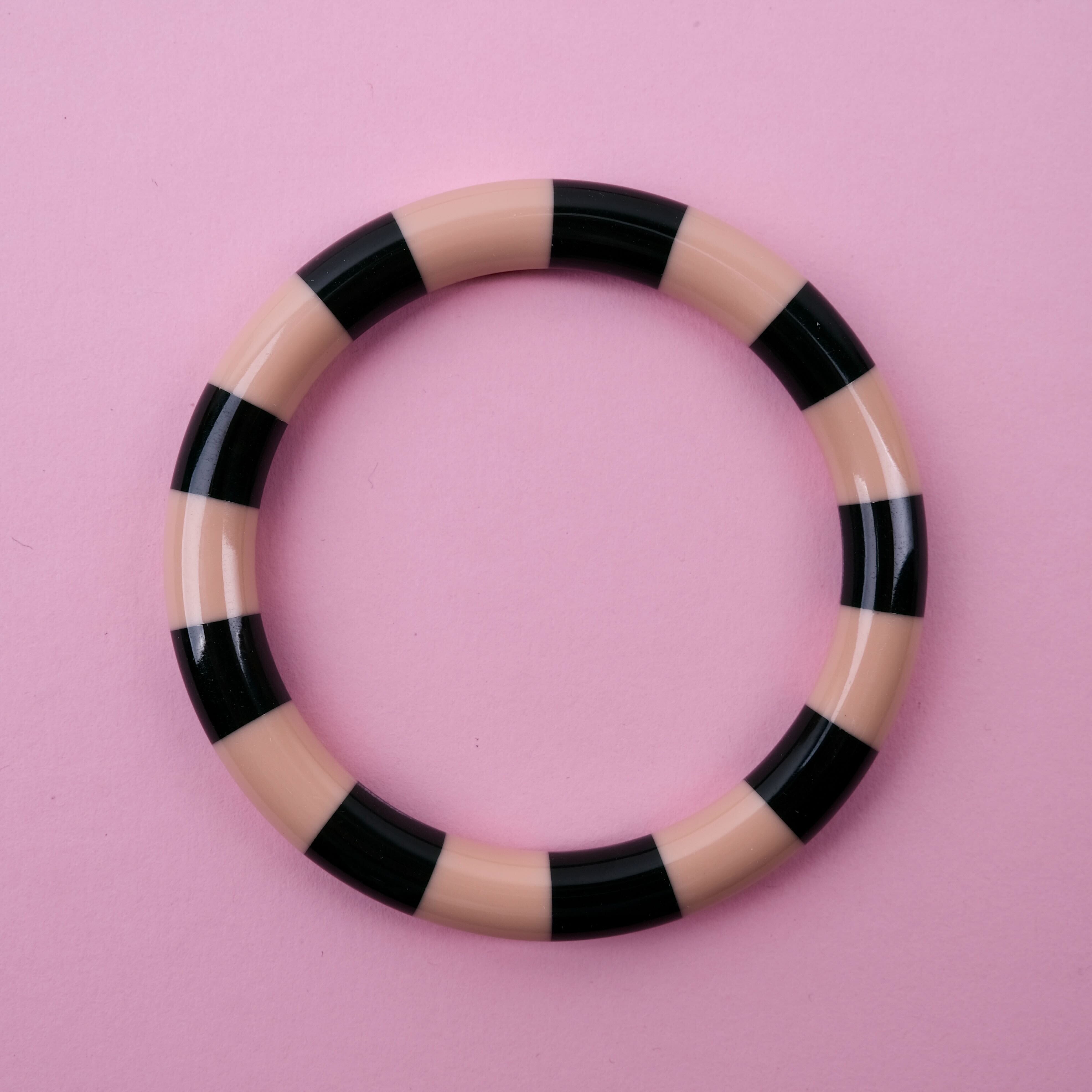 Armreif Streifen "Bangle" Armband Bybjor Blush/Emerald 