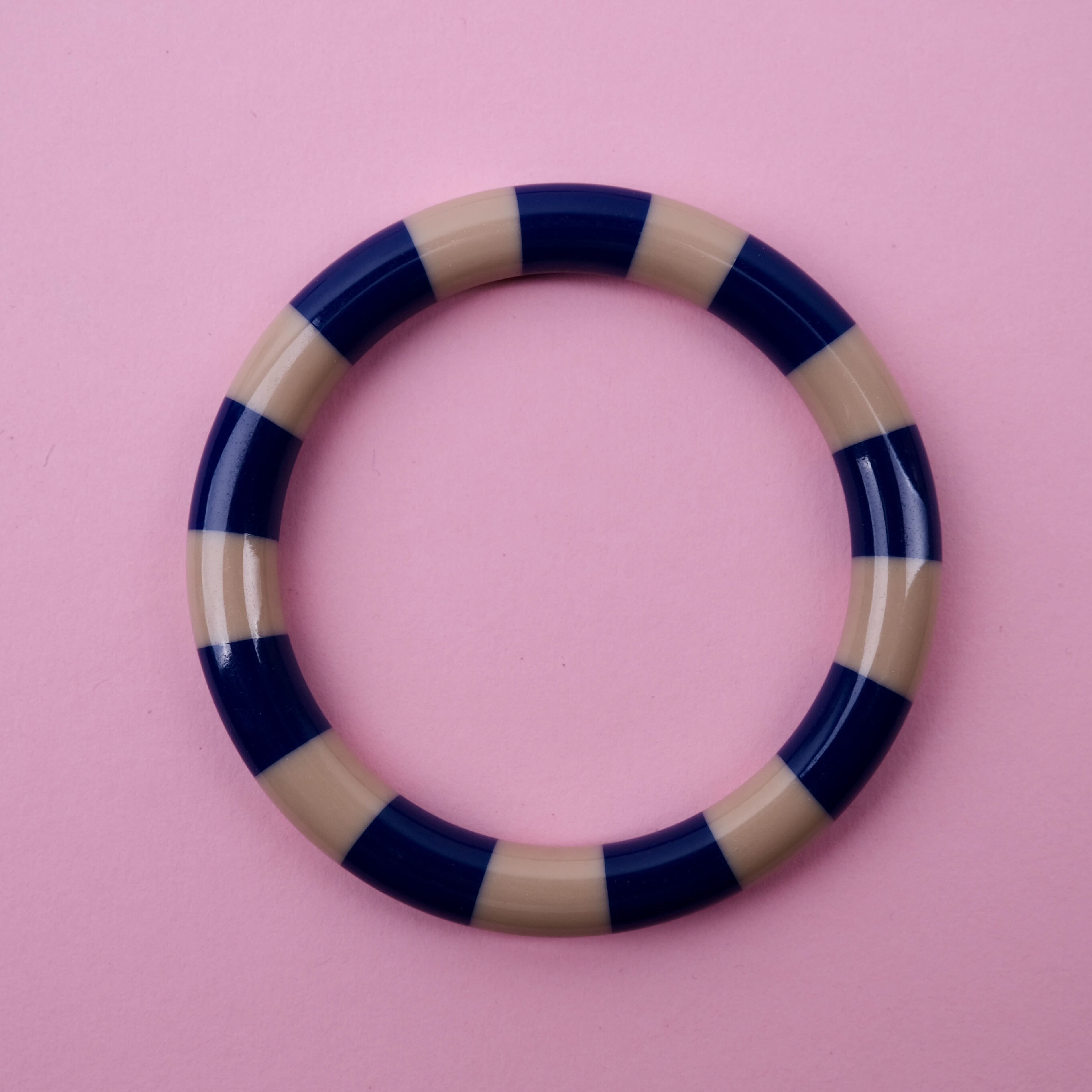 Armreif Streifen "Bangle" Armband Bybjor Cobalt/Clay 