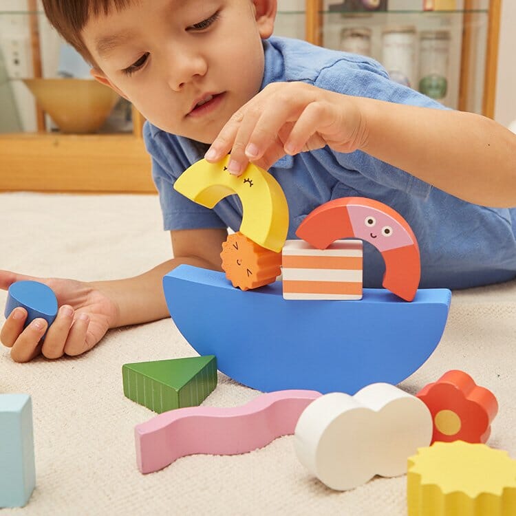 Balance Game "Shapes" Motorikspielzeug KIKKERLAND 