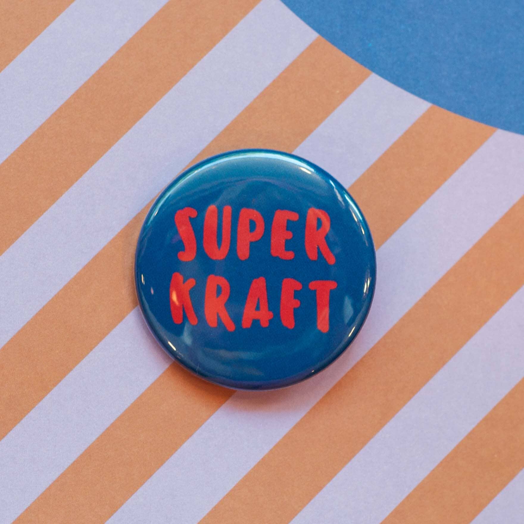 Button "Superkraft" Button Framboise und Ketchup Blau 