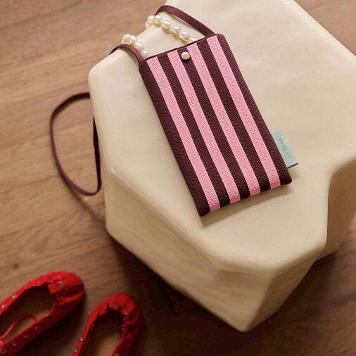 Handytasche "knitted stripes" Handytasche Sticky Sis Club 