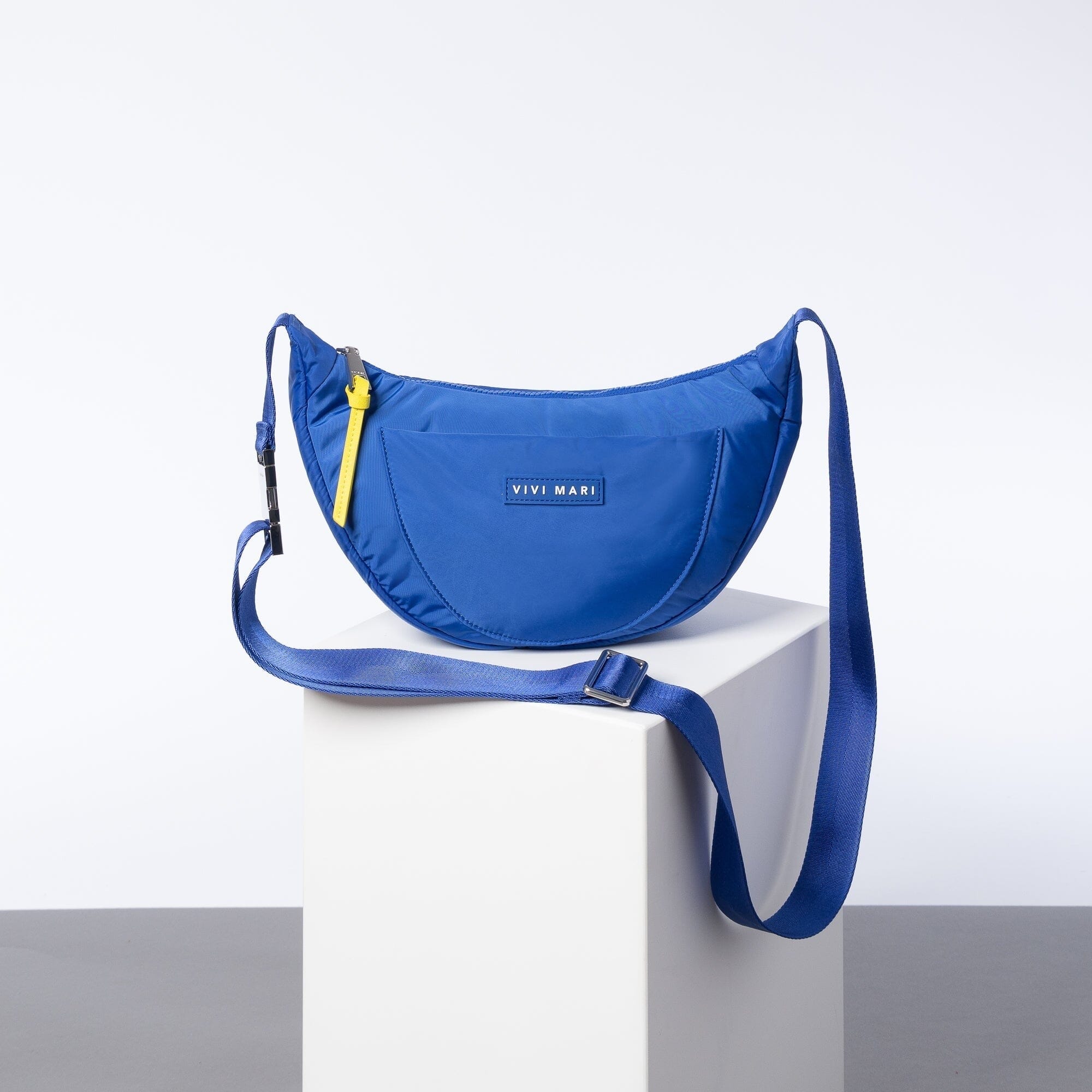 Hip Bag "Padded Medium" Handtaschen, Geldbörsen & Etuis Vivi Mari blue 