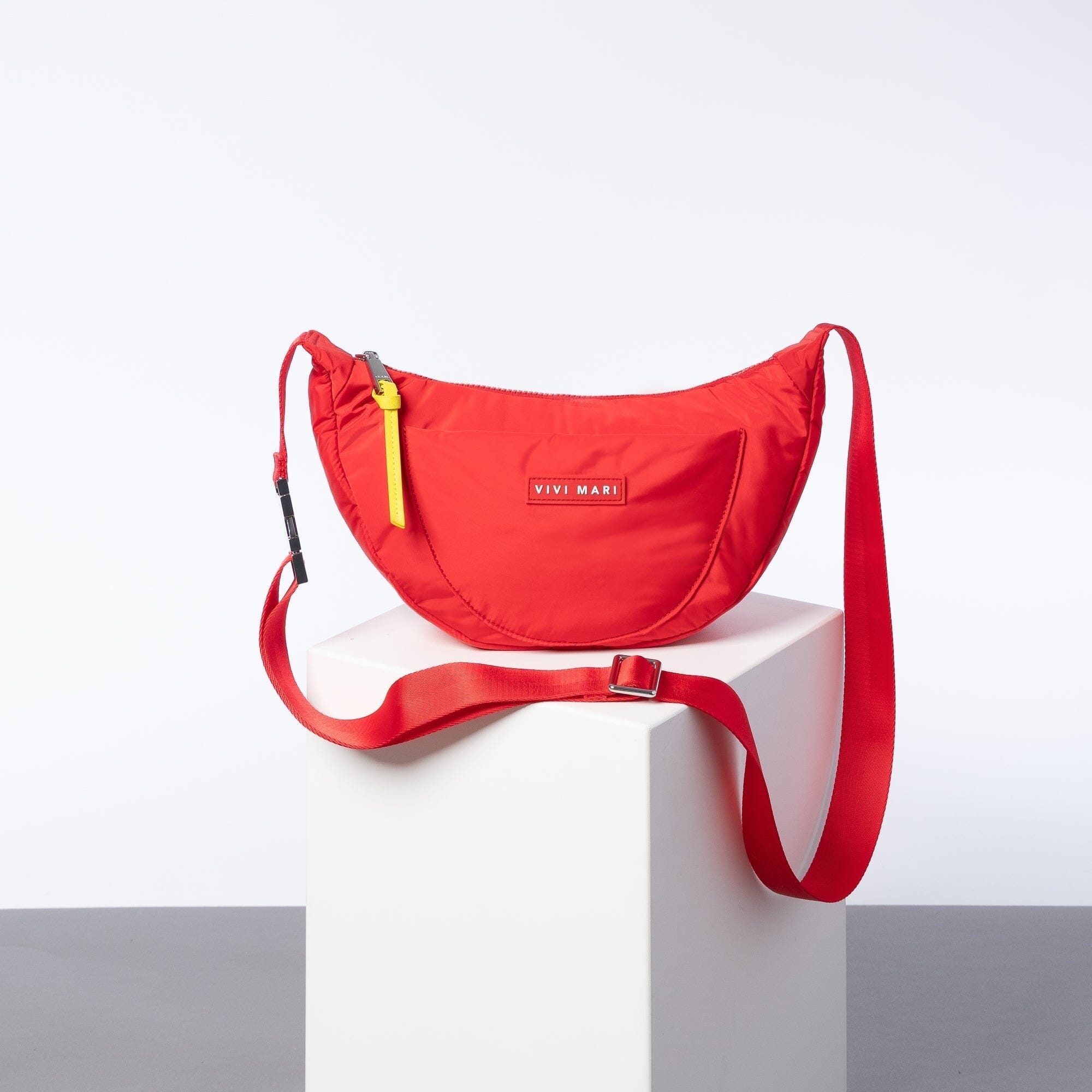 Hip Bag "Padded Medium" Handtaschen, Geldbörsen & Etuis Vivi Mari true red 