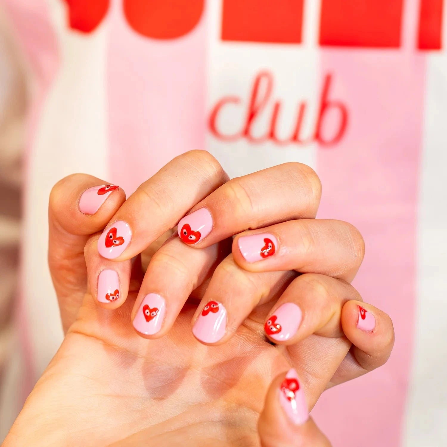 Nagellack 2in1 Nail Art "Kiss Kiss" Kosmetik YAKA 