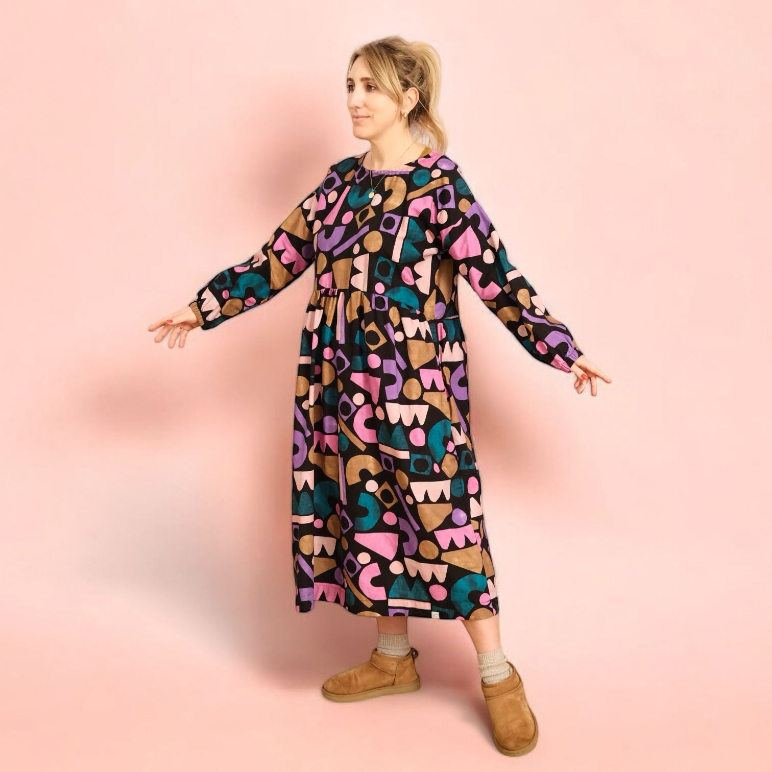 Oversize Kleid Langarm "Canvas Shapes" Bekleidung & Accessoires Matsch mit Sahne 