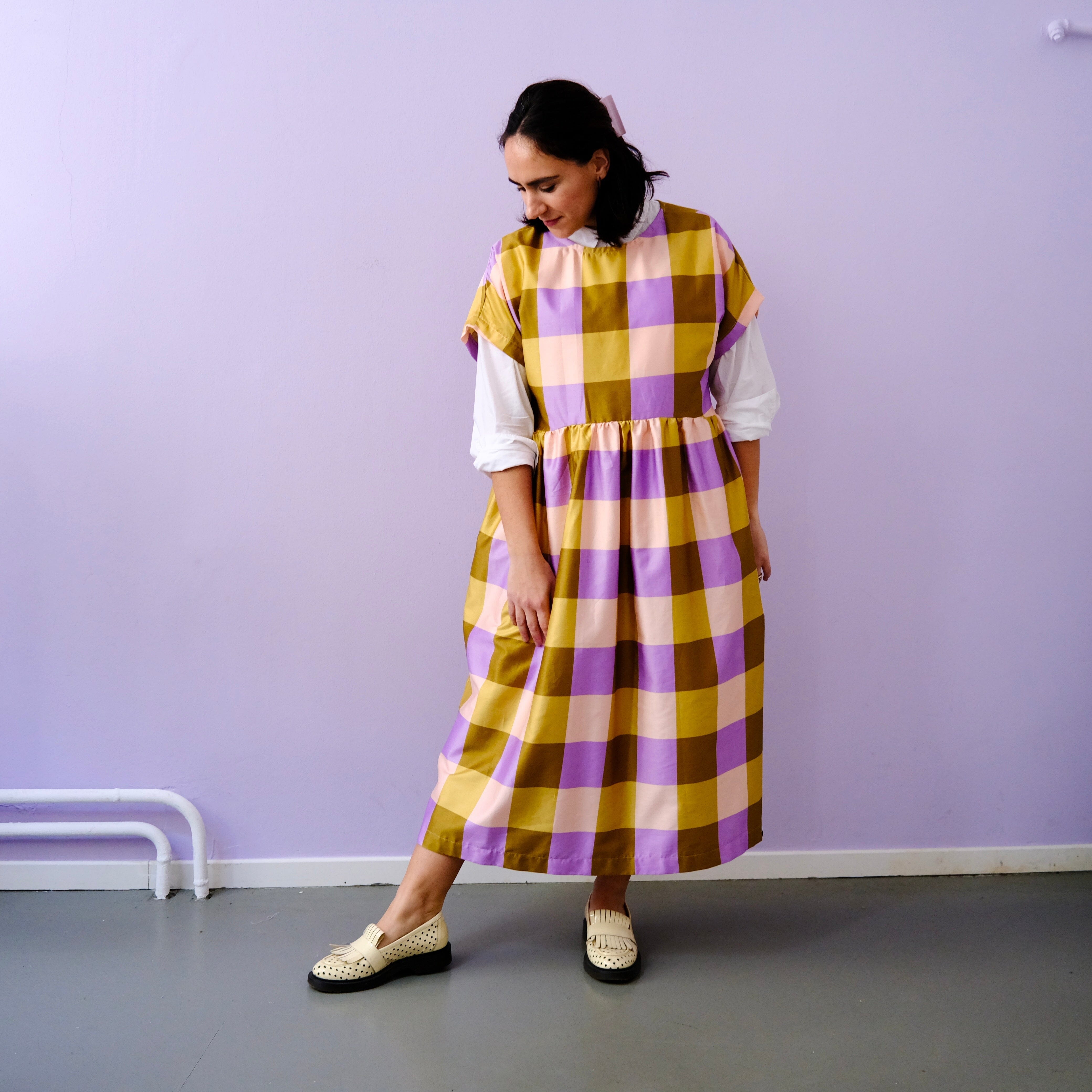 Oversize Kleid "Satin Karo" (B-Ware) Bekleidung & Accessoires Matsch mit Sahne 