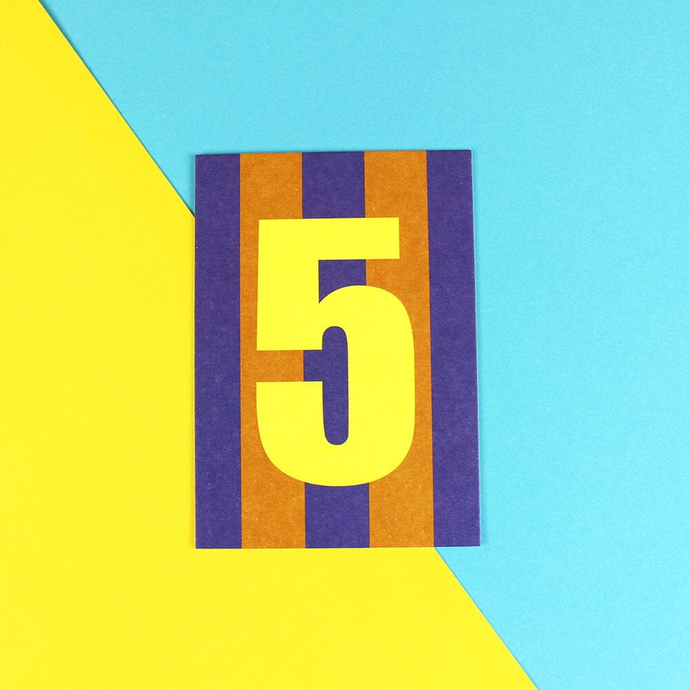 Postkarte Stripes "Zahl 5" Postkarte ava&yves Dunkelblau/Braun 