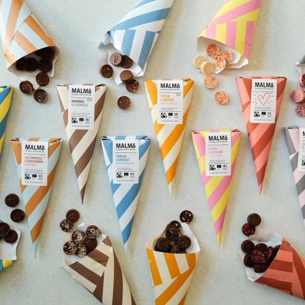 Schokoladenkonfekt "Himbeeren, Blaubeeren & dunkle Schokolade" Süßigkeit Malmö chokladfabrik 