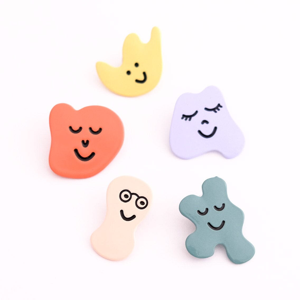 Pin "Happy Shapes" Global Affairs 